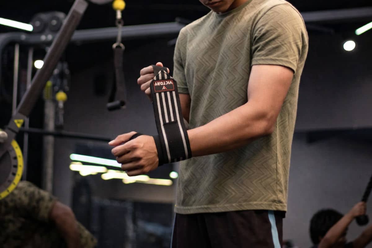 Comment bien choisir ses bandes protège-poignets de musculation Comment bien choisir ses bandes protège-poignets de musculation